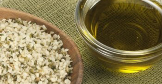 Uleiul de canepa - balsamul natural perfect pentru un par mai stralucitor si mai bogat