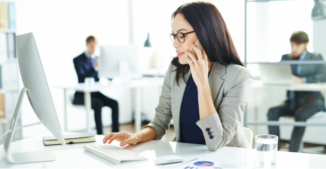 Modele de sacouri de pus pe lista de Black Friday!