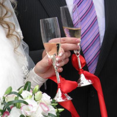 De ce sa te casatoresti? 	 