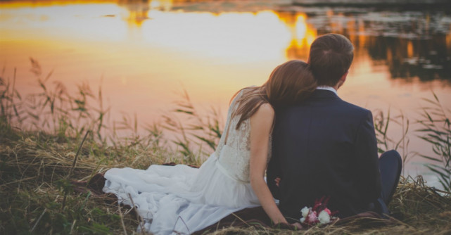 Cuplurile cu adevarat fericite nu trebuie sa dovedeasca nimic pe Facebook