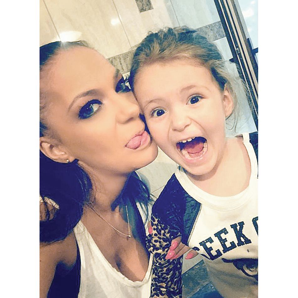 Fiica Andreei Antonescu a ales să locuiască cu tatăl ei, în America. Cât de greu îi este artistei fără Sienna aproape?