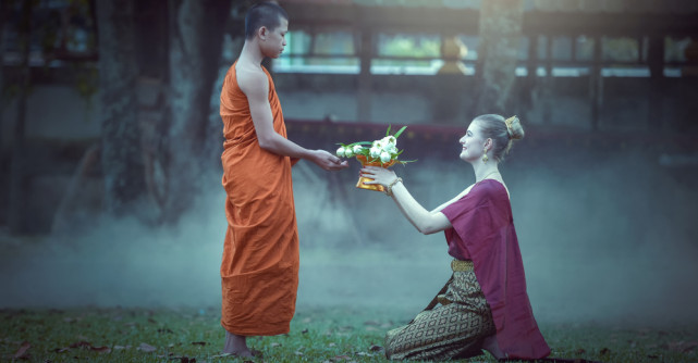 9 citate pline de iubire de la Thich Nhat Hanh