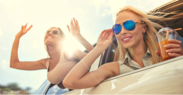 4 idei de petreceri tematice, pentru o seara de neuitat cu fetele