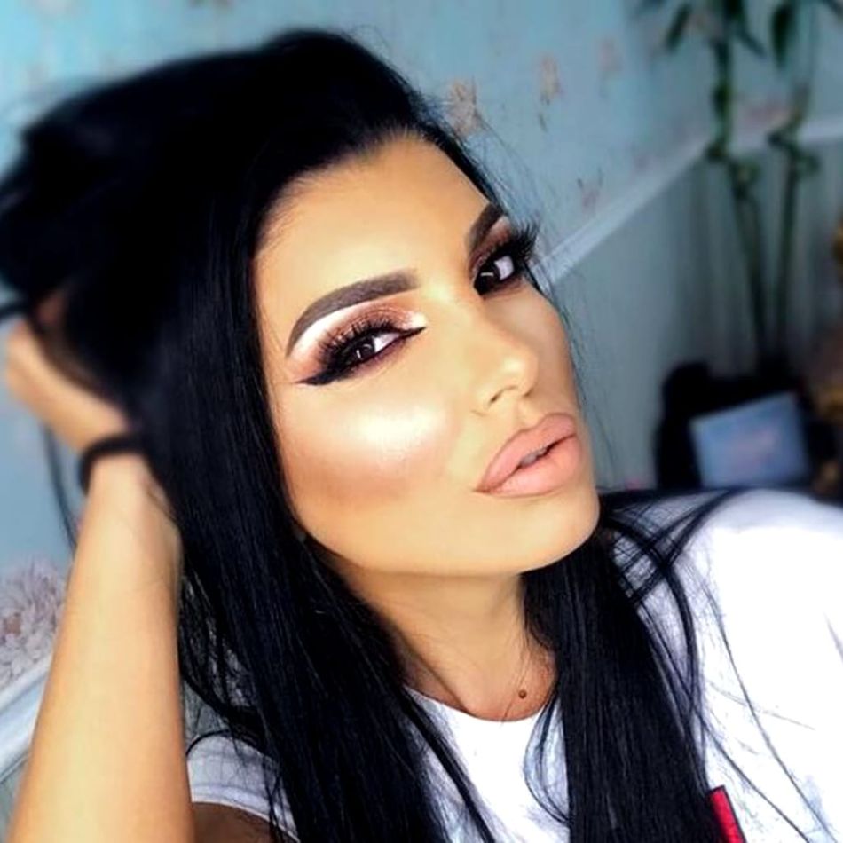 Motivul pentru care Andreea Tonciu a ales să o retragă de la școala de stat pe fiica sa: Nu vreau să se ia nimeni de ea