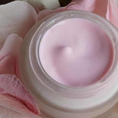 4 vitamine care te ajută să ai un ten cu aspect tânăr 