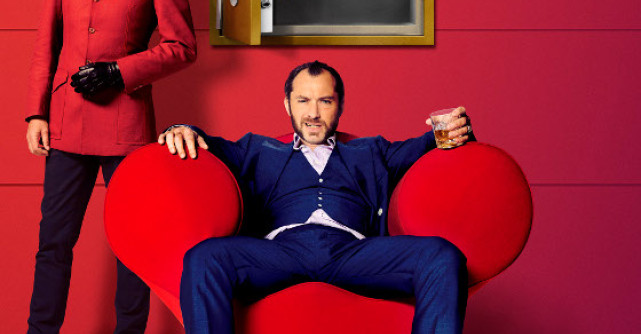 Madalina Ghenea alaturi de Jude Law in Dom Hemingway 