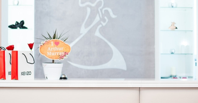 Alunga astenia de primavara in pasi de dans, la Arthur Murray Bucuresti