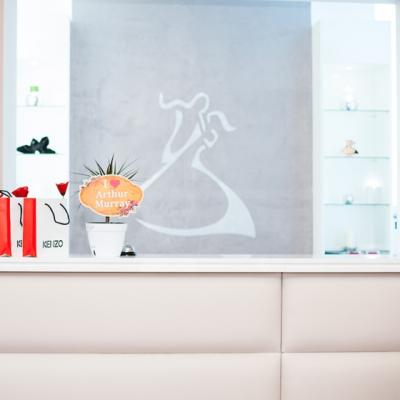 Alunga astenia de primavara in pasi de dans, la Arthur Murray Bucuresti