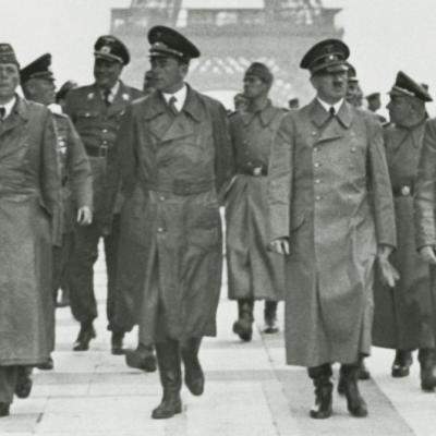 Editura PUBLISOL anunță apariția cărții CĂDEREA FRANȚEI, de Julian Jackson