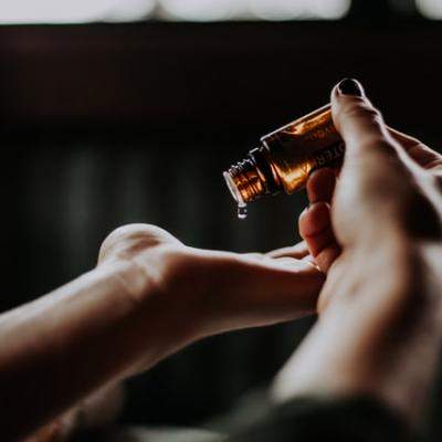 Aromaterapia. Beneficii și recomandări de la specialist în contextul epidemiei de coronavirus