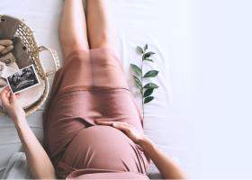 Săptămâna a 12-a de sarcină: cum crește bebelușul și care sunt simptomele mamei