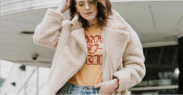 Jachetele retro din blană în ținute din anii 70
