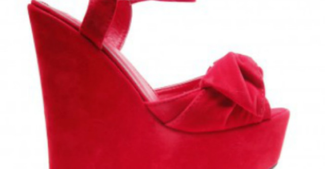 20 de modele de sandale sub 140 lei