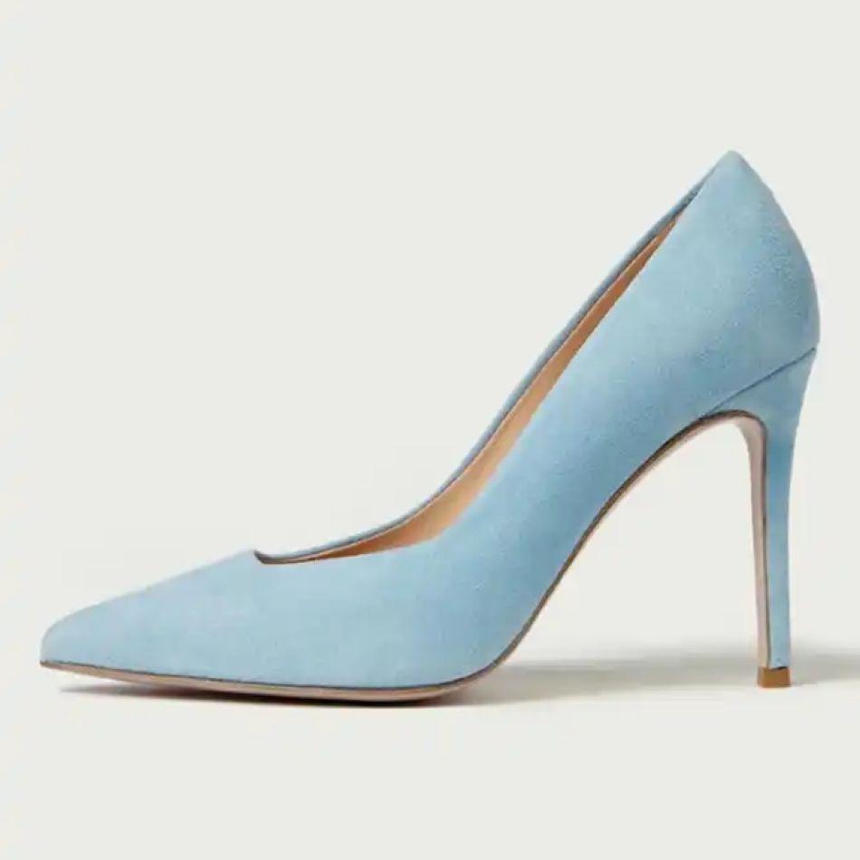 Culorile care nu trebuie să-ți lipsească din garderobă în 2024