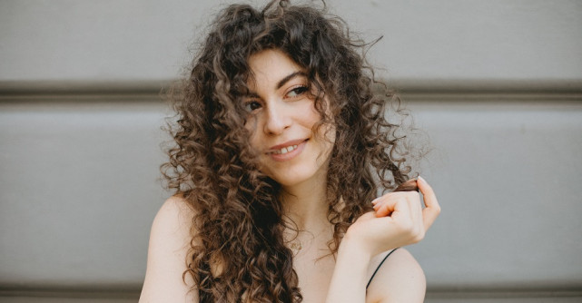 Îngrijirea ideală pentru părul creț