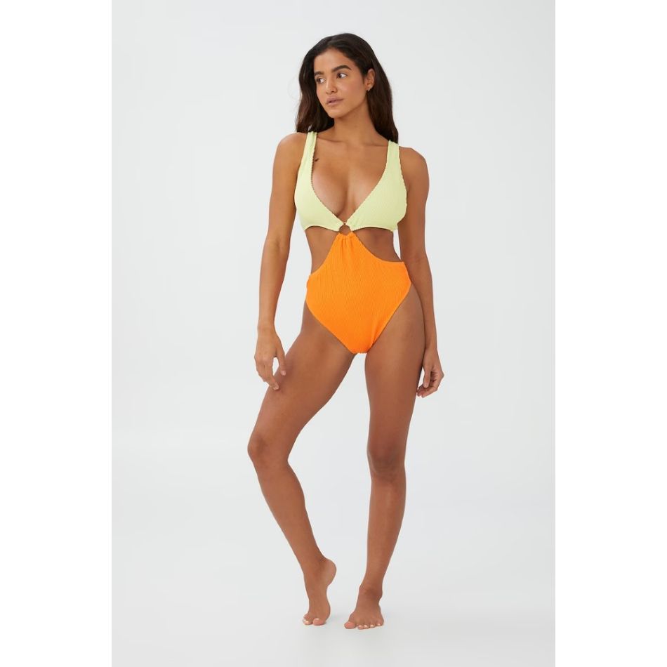 20 de costume de baie întregi care pun în valoare orice siluetă