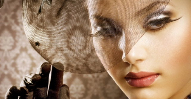 Cum se face, cum se poarta: Machiajul rock chic