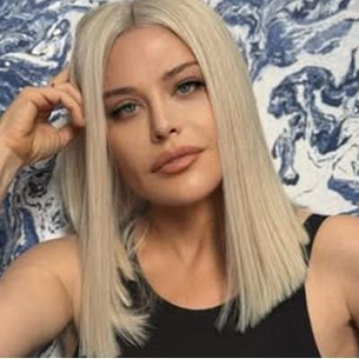 Imagini de la petrecerea aniversară a Loredanei Groza! Cum s-a distrat vedeta la împlinirea vârstei de 55 de ani 