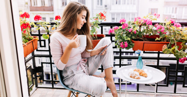 Amenajarea unui balcon de vis cu doar 5 obiecte!