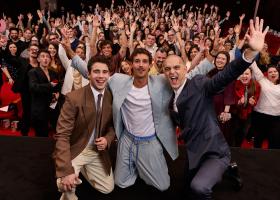 Seriale noi Netflix: Distribuția serialului Berlin ți Dama cu Hermină s-a întâlnit cu fanii din România 