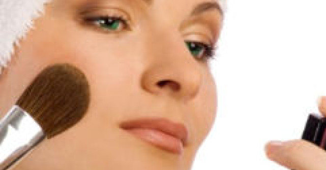 Practic: Machiaj natural de zi in 3 pasi