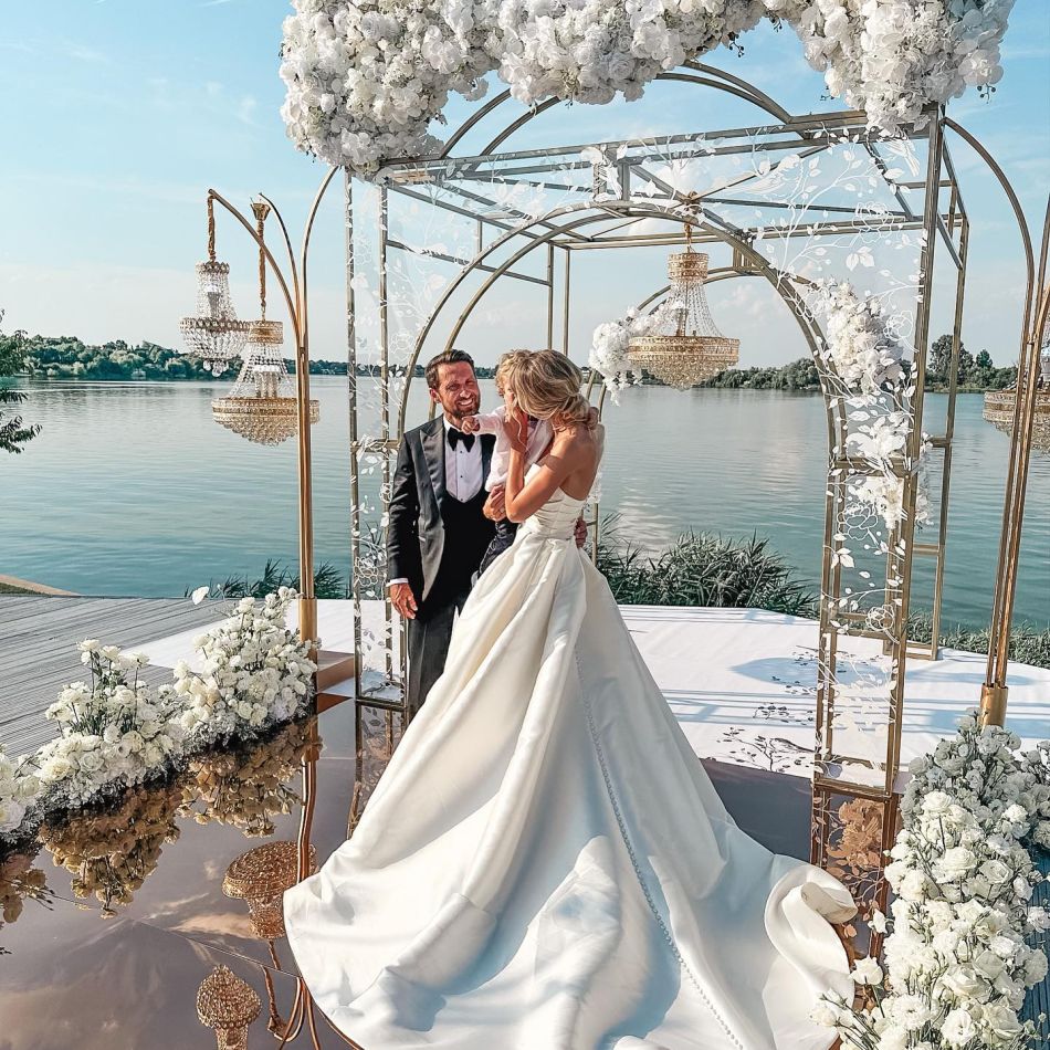 Cât costă verigheta Gabrielei Prisăcariu? Alegerea a fot apreciată de internauți