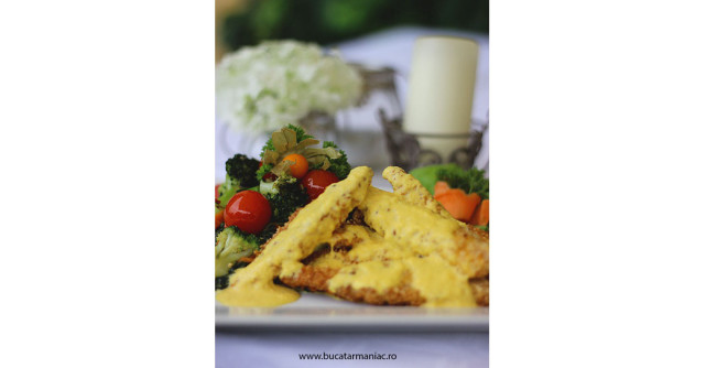 Kudi-Delicii: Piept de pui Von Brukenthal cu sos de ananas