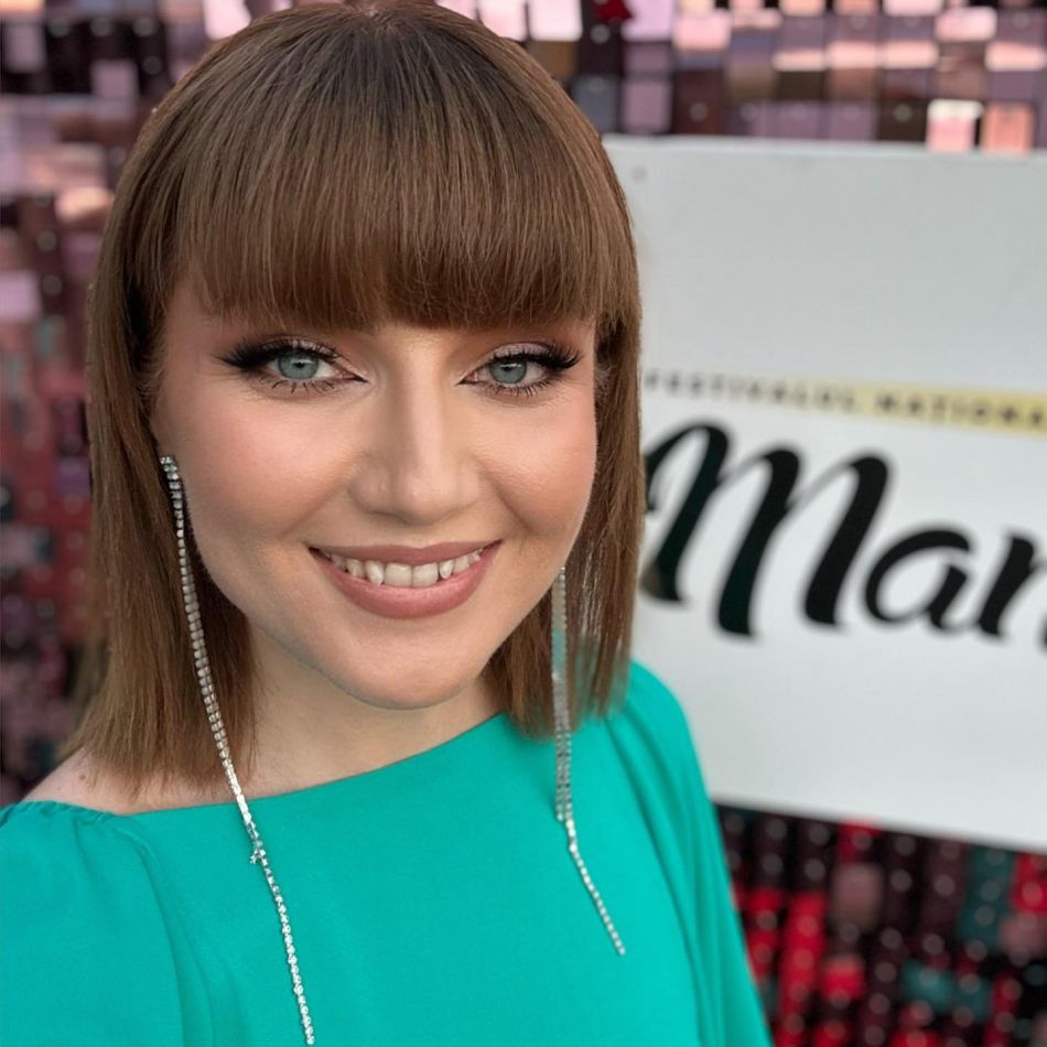 Motivul pentru care Alexandra Ungureanu locuiește cu mama ei, la 42 de ani: E aproape gata demult...