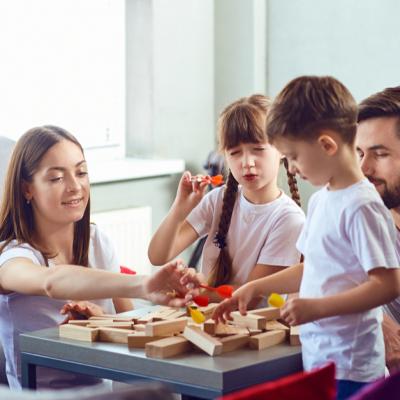 Petrece mai mult timp cu cel mic: 3 jocuri care unesc întreaga familie