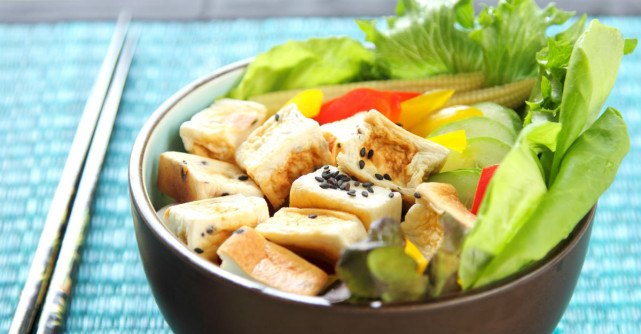 3 retete cu tofu: o experienta culinara inedita