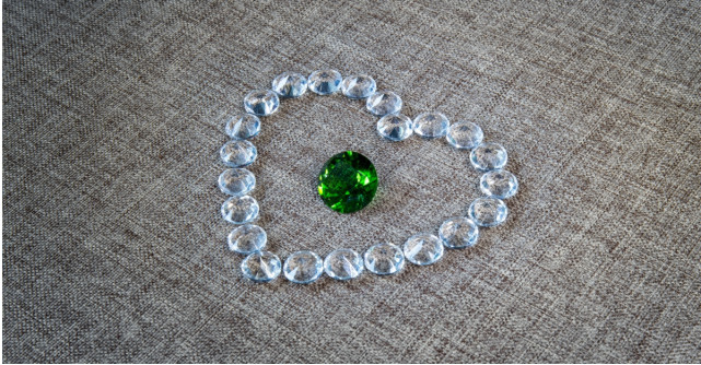 Bijuterii cu pietre ca smaraldul, pe care ti le vei dori instant!