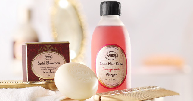 SABON prezintă două NOI produse pentru îngrijirea părului: Șamponul solid și Oțetul de păr cu extract de rodie
