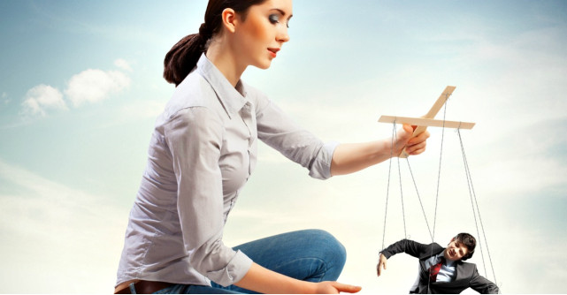 Astrologie: Barbati pe care-i pierzi daca incerci sa-i controlezi