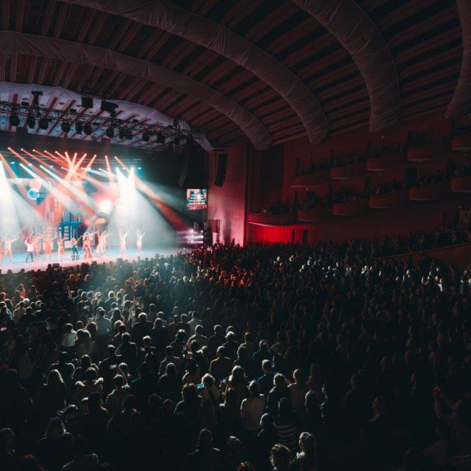 Mamma Mia!, cel mai faimos musical din România, revine la Sala Palatului pe 28 decembrie