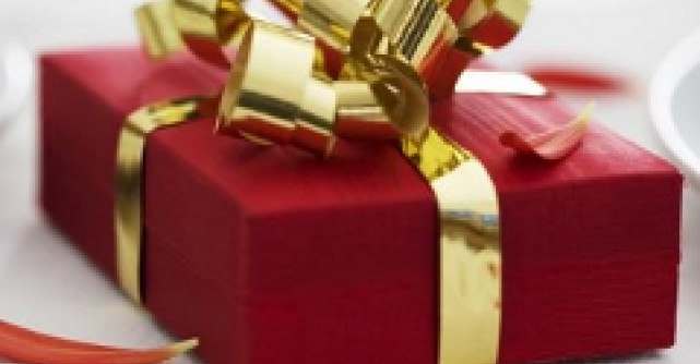 Cum sa alegi un cadou potrivit in 4 pasi