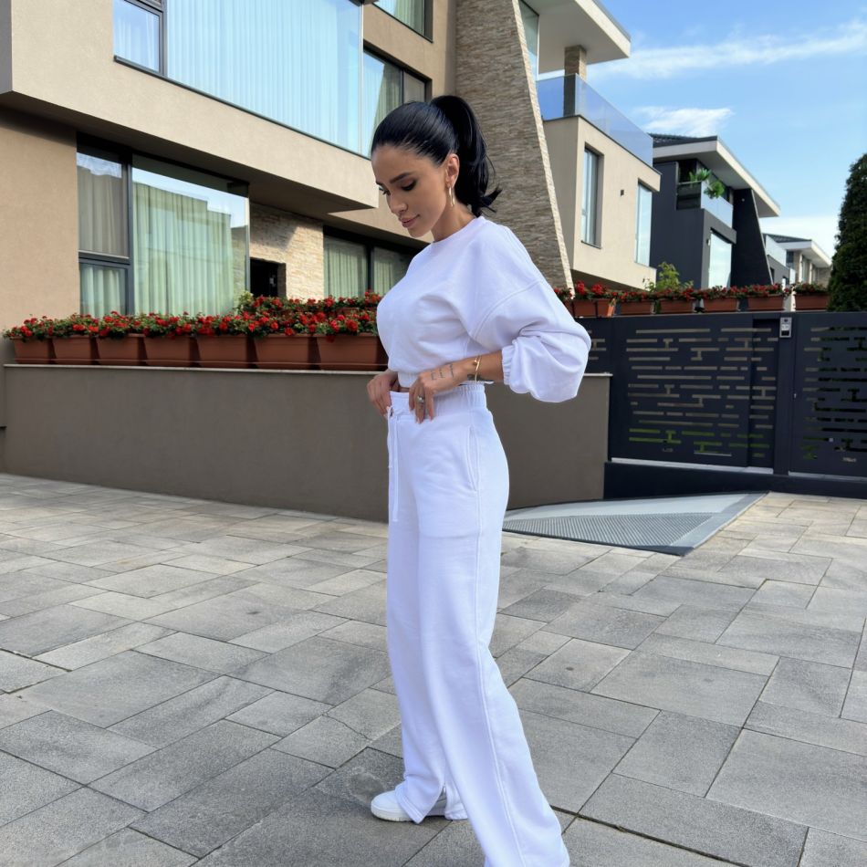 Adelina Pestrițu, peripeții din vacanța. Ce a pățit vedeta în America: cu mare frică de turbulențe și mai nou…de uragane...