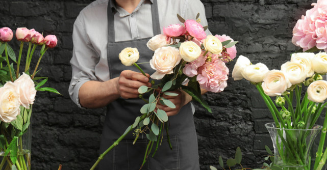 Oferă-i cadoul perfect de Paște: 3 buchete de flori care o vor impresiona