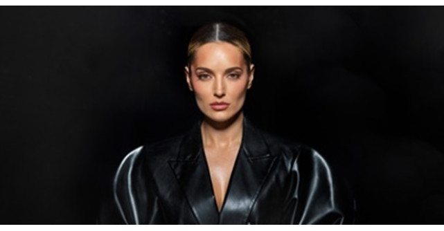 Silver & Gold | Chapter II - universul strălucitor al lui Minelli. Un album cu și despre toate stadiile dragostei. 