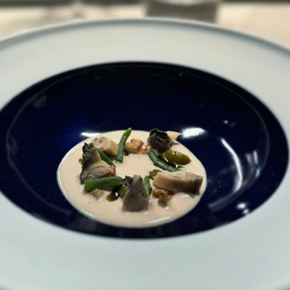 Experiență spectaculoasă în restaurantul cu stea Michelin al lui Richard Abou Zaki. Ce conține meniul chef-ului 