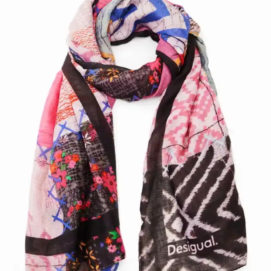 De nelipsit în această toamnă: 20 de eșarfe și fulare