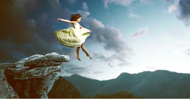 Astrologie: 3 zodii pe care necazurile le urmaresc necontenit
