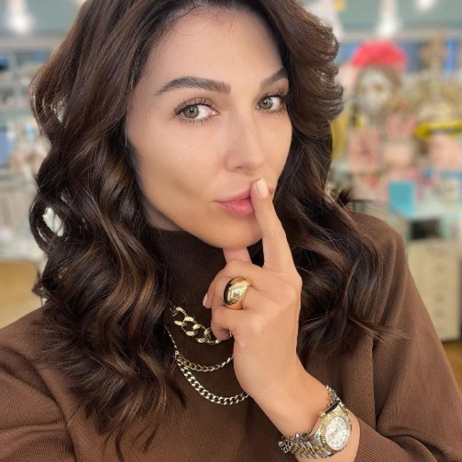 Andrei Neacșu, în tandrețuri cu o altă femeie! Cu cine a înlocuit-o pe Ilinca Vandici?