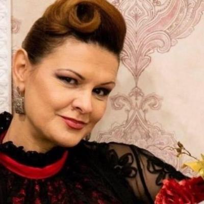 Maria Buză ne invită la teatru! Despre 