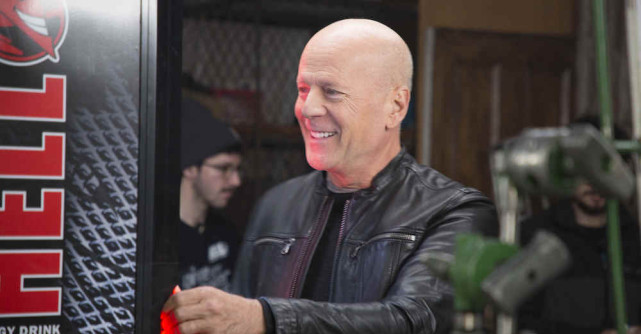 Bruce Willis va juca alături de Zuleyka Rivera în cel mai recent spot TV pentru brandul HELL ENERGY