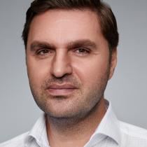 Interviu cu Psih. Dr. Costin Dămășaru: Despre fascinanta experiență The Womb și neurotehnologia care schimbă vieți