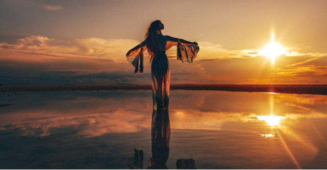 Horoscopul lunii IUNIE: ies la iveala vulnerabilitati, atat sufletesti, cat si din sfera sanatatii