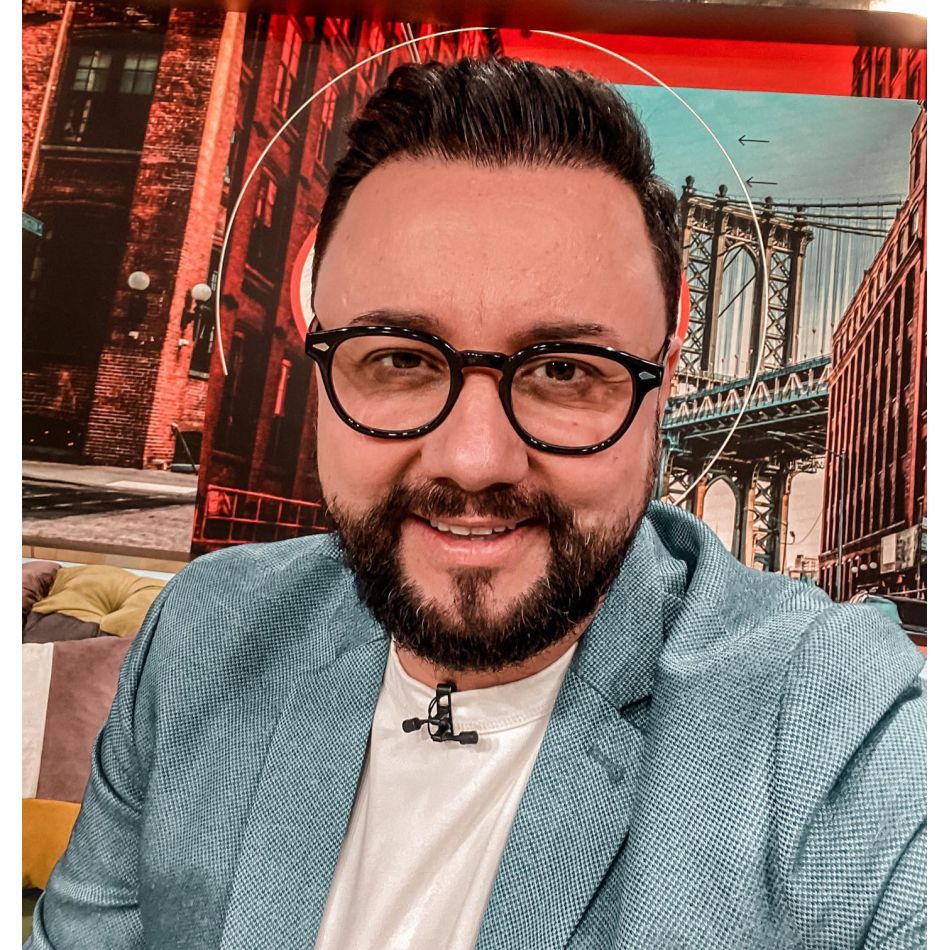 Cum se simte Cătălin Măruță după operația la picior? Prezentatorul tv merge în cârje