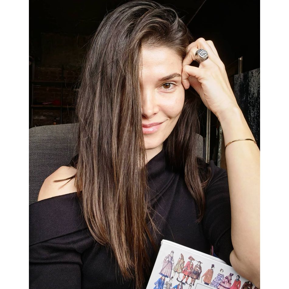 Secretele Alinei Pușcaș pentru un ten frumos și fără riduri. Ce achiziție neobișnuită are în baie?