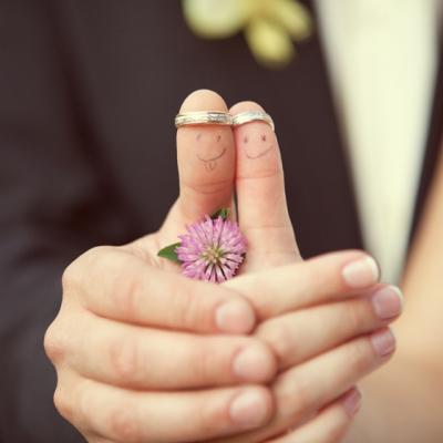 25 de Intrebari-cheie pe care orice Femeie ar trebui sa si le adreseze inainte de a deveni Sotie