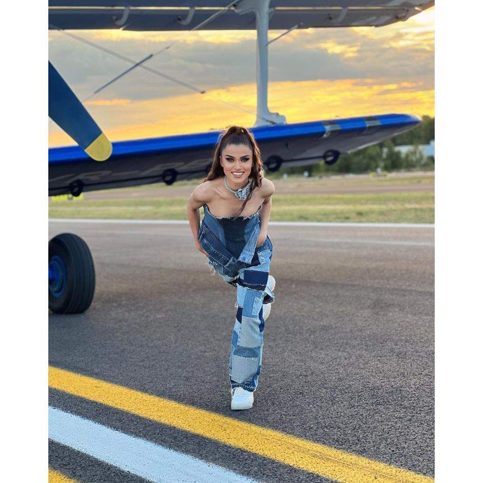 Primele imagini cu fiul lui Theo Rose! Artista, mesaj emoționant pe Instagram 